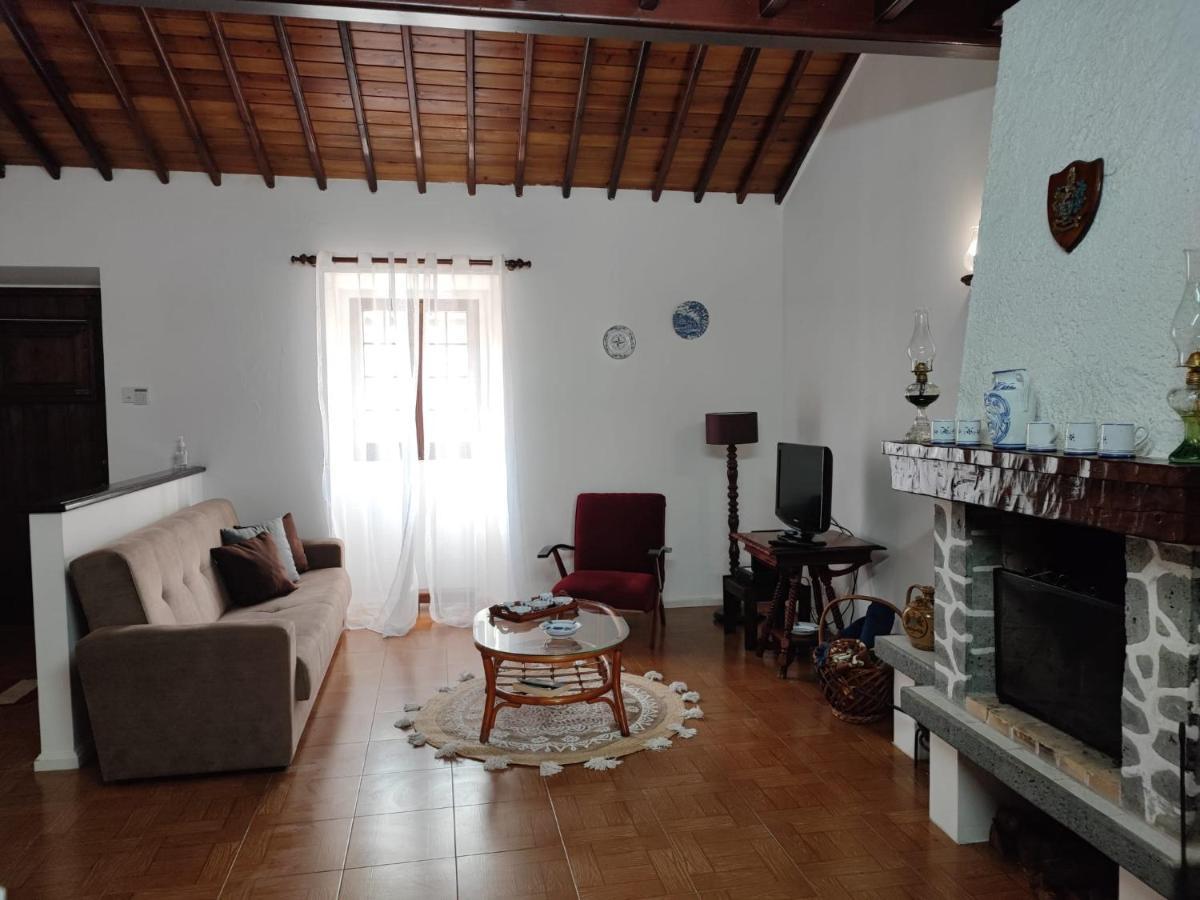 Vila Das Rosas ฟูร์นัส ภายนอก รูปภาพ